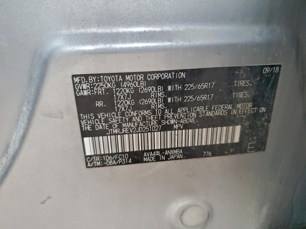 2018 TOYOTA RAV4 HV LE photo 34