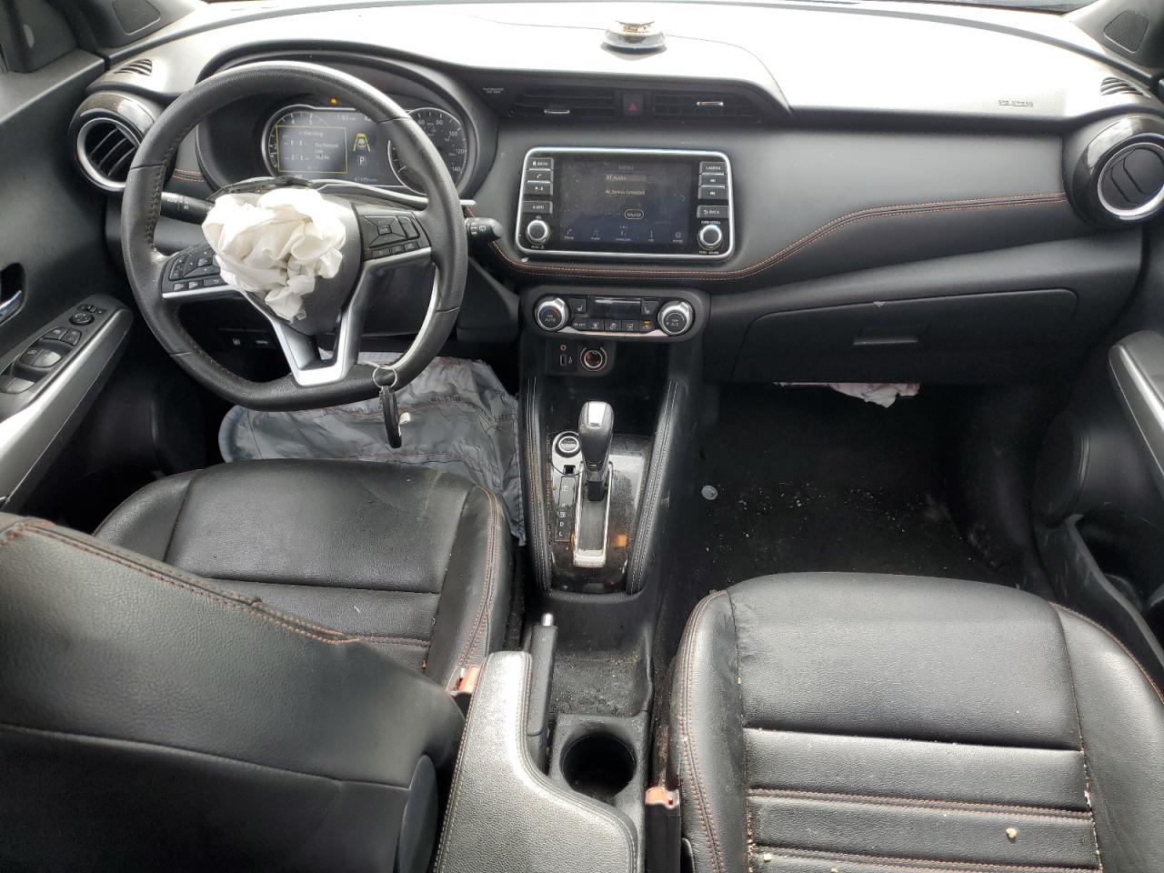 2020 NISSAN KICKS SR photo 8