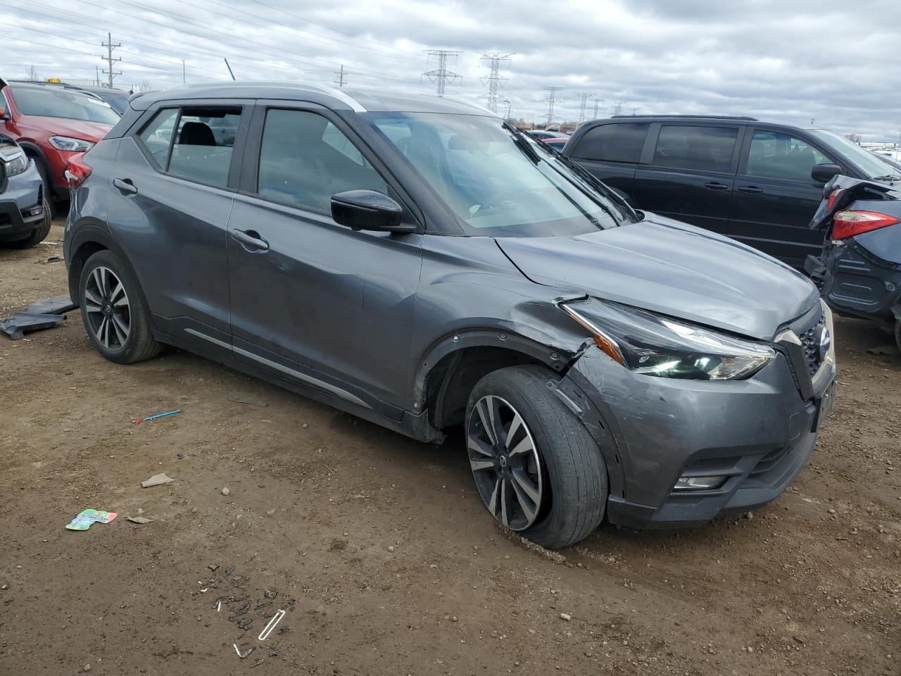 2020 NISSAN KICKS SR photo 4