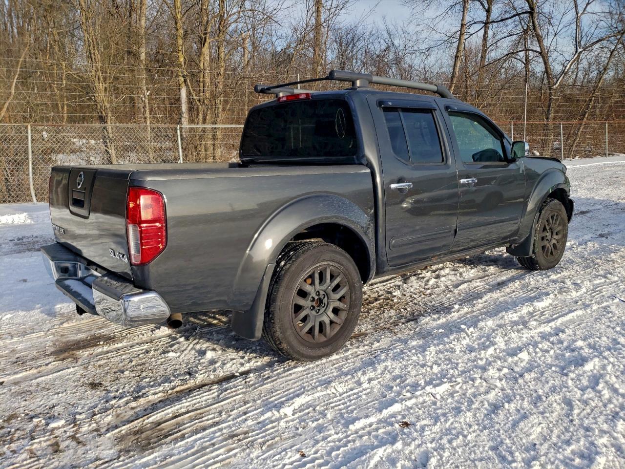 2011 NISSAN FRONTIER S photo 3