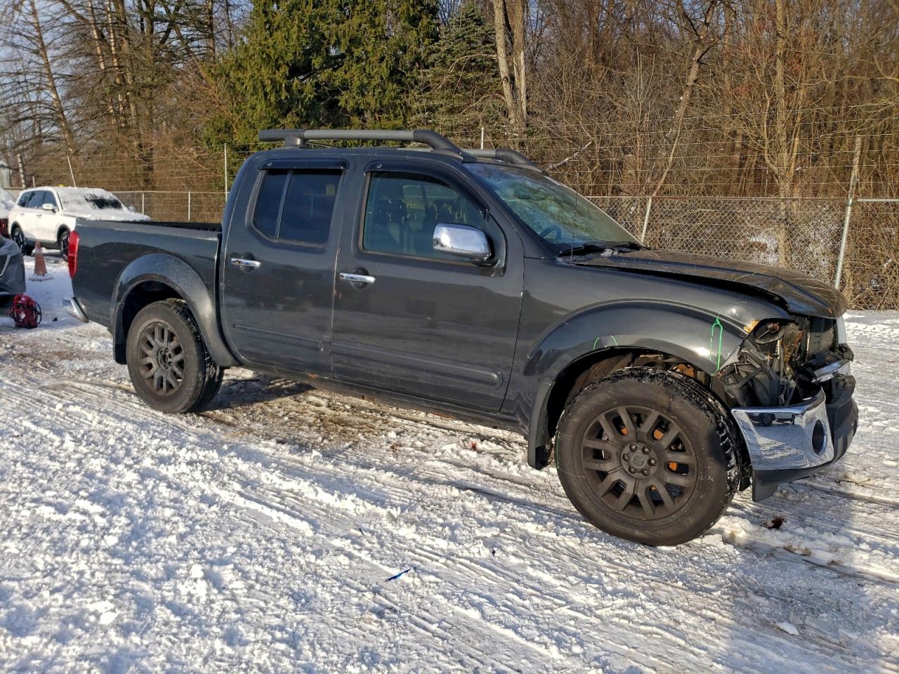2011 NISSAN FRONTIER S photo 4