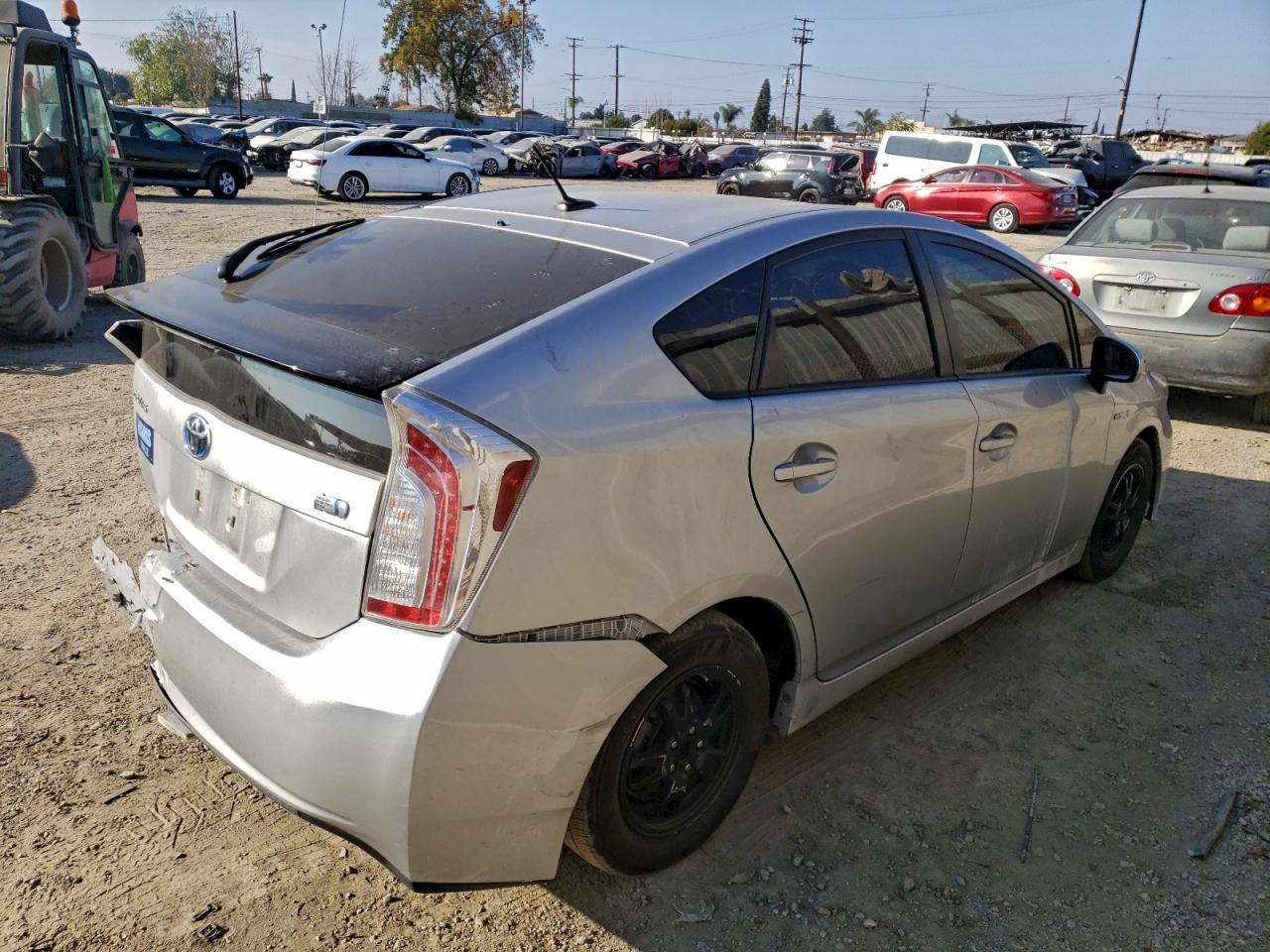 2014 TOYOTA PRIUS photo 3