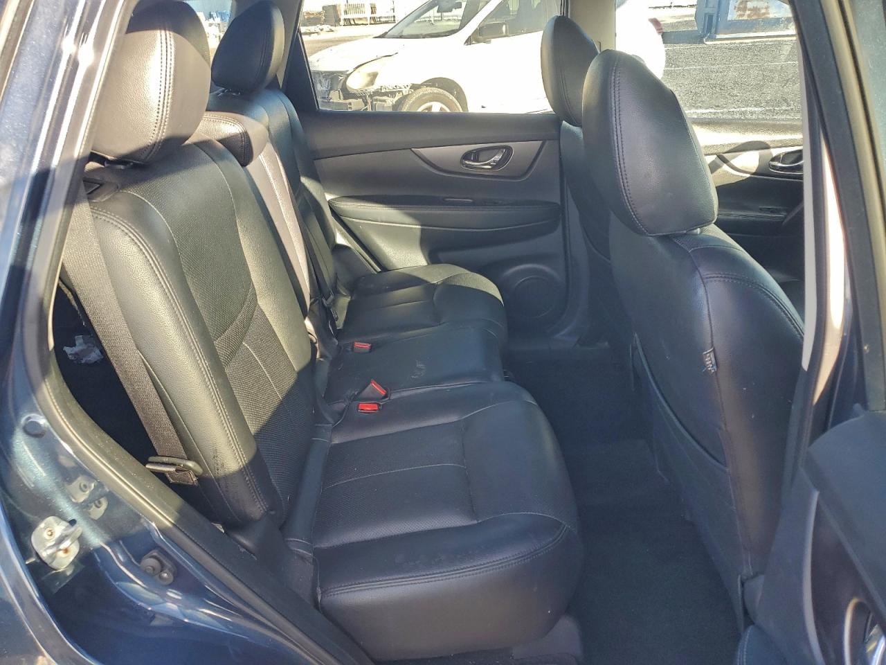 2016 NISSAN ROGUE S photo 11