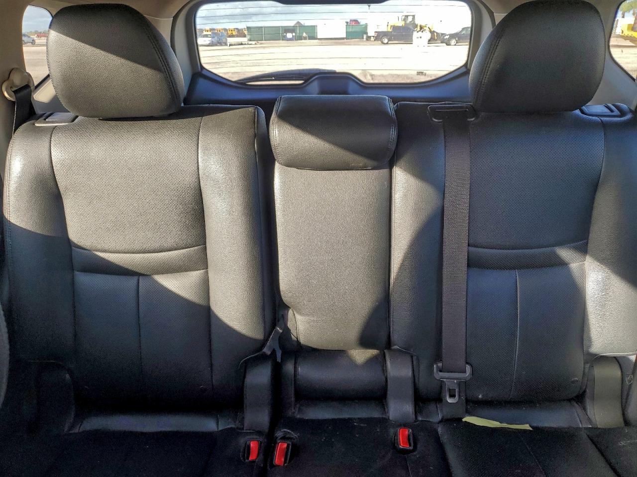 2016 NISSAN ROGUE S photo 10