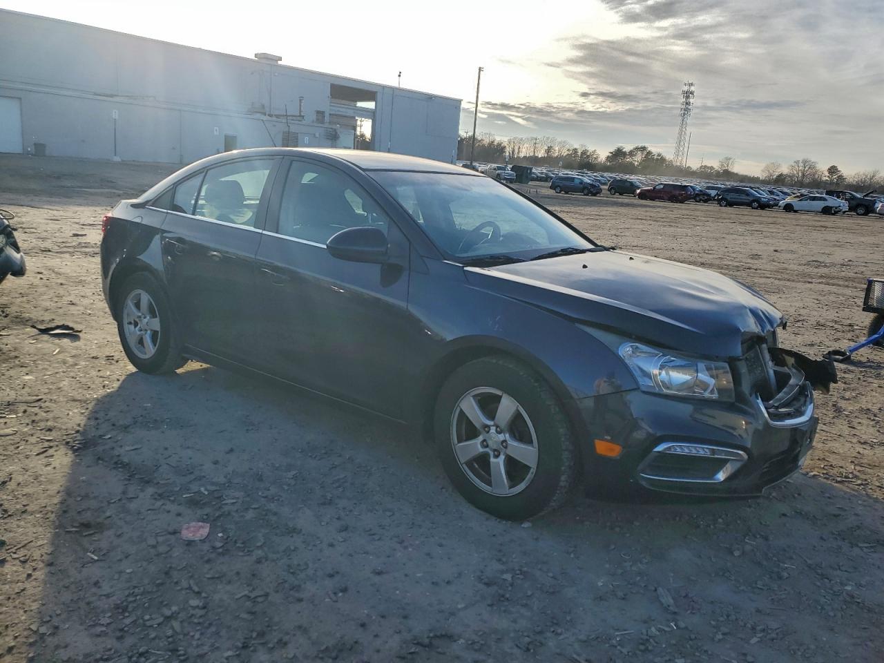 2016 CHEVROLET CRUZE LIMITED LT photo 4