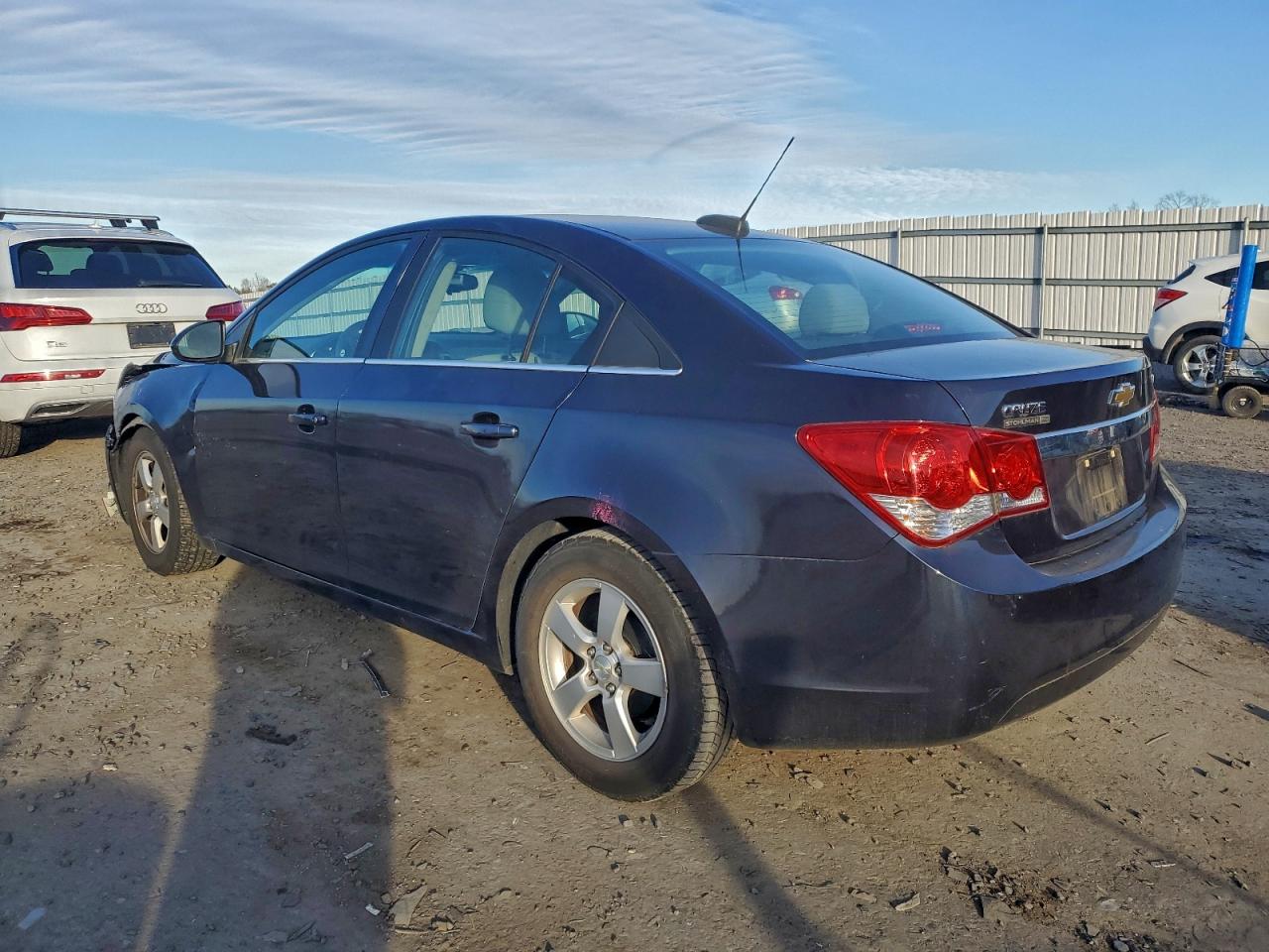 2016 CHEVROLET CRUZE LIMITED LT photo 2