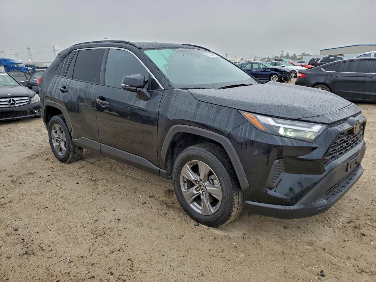 2024 TOYOTA RAV4 XLE photo 10
