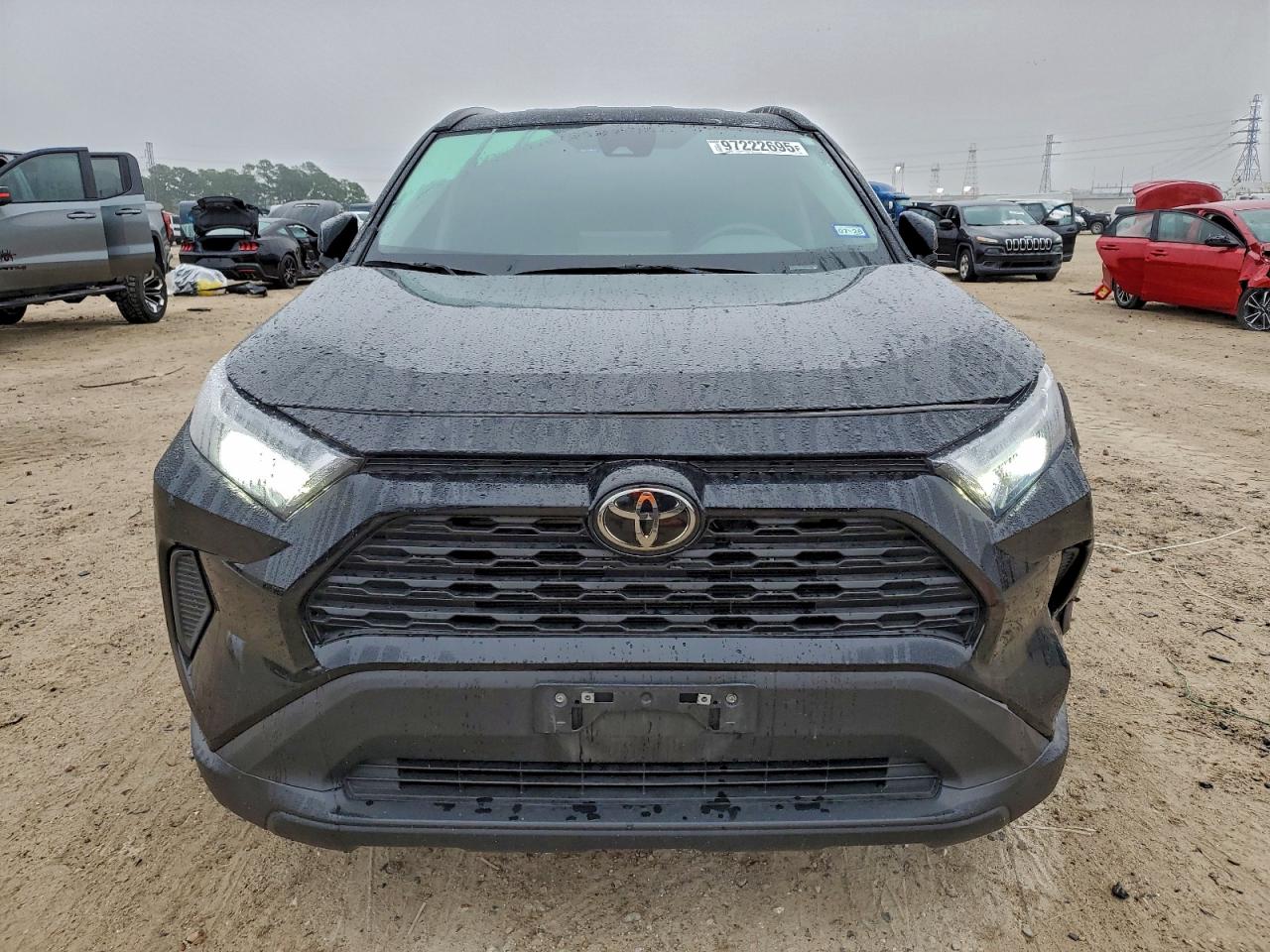 2024 TOYOTA RAV4 XLE photo 13