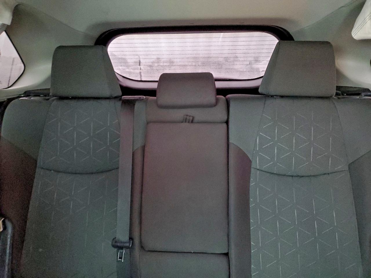 2024 TOYOTA RAV4 XLE photo 28