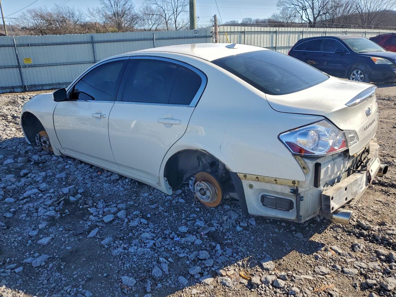 2013 INFINITI G37 BASE photo 4