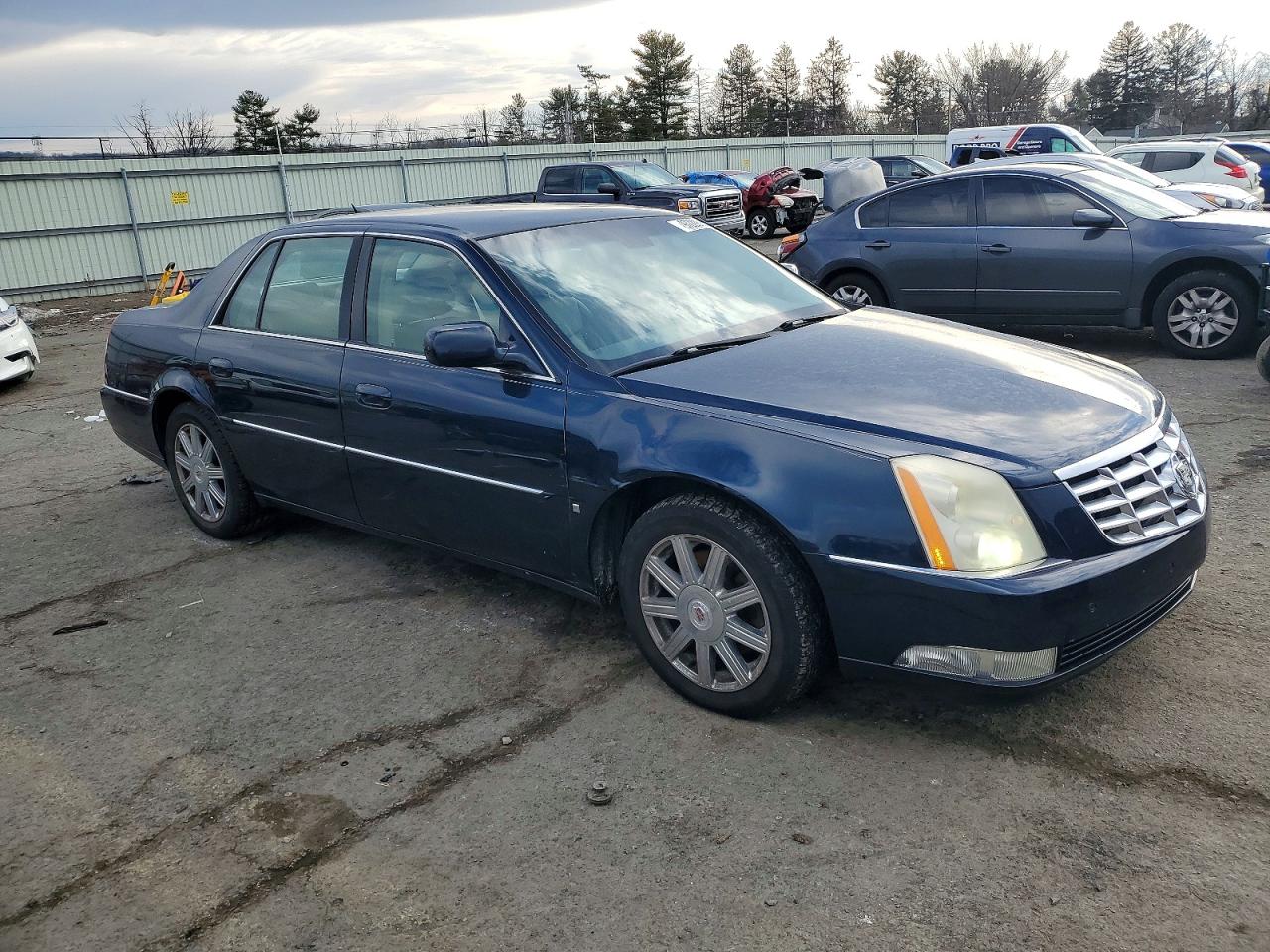 2007 CADILLAC DTS photo 4