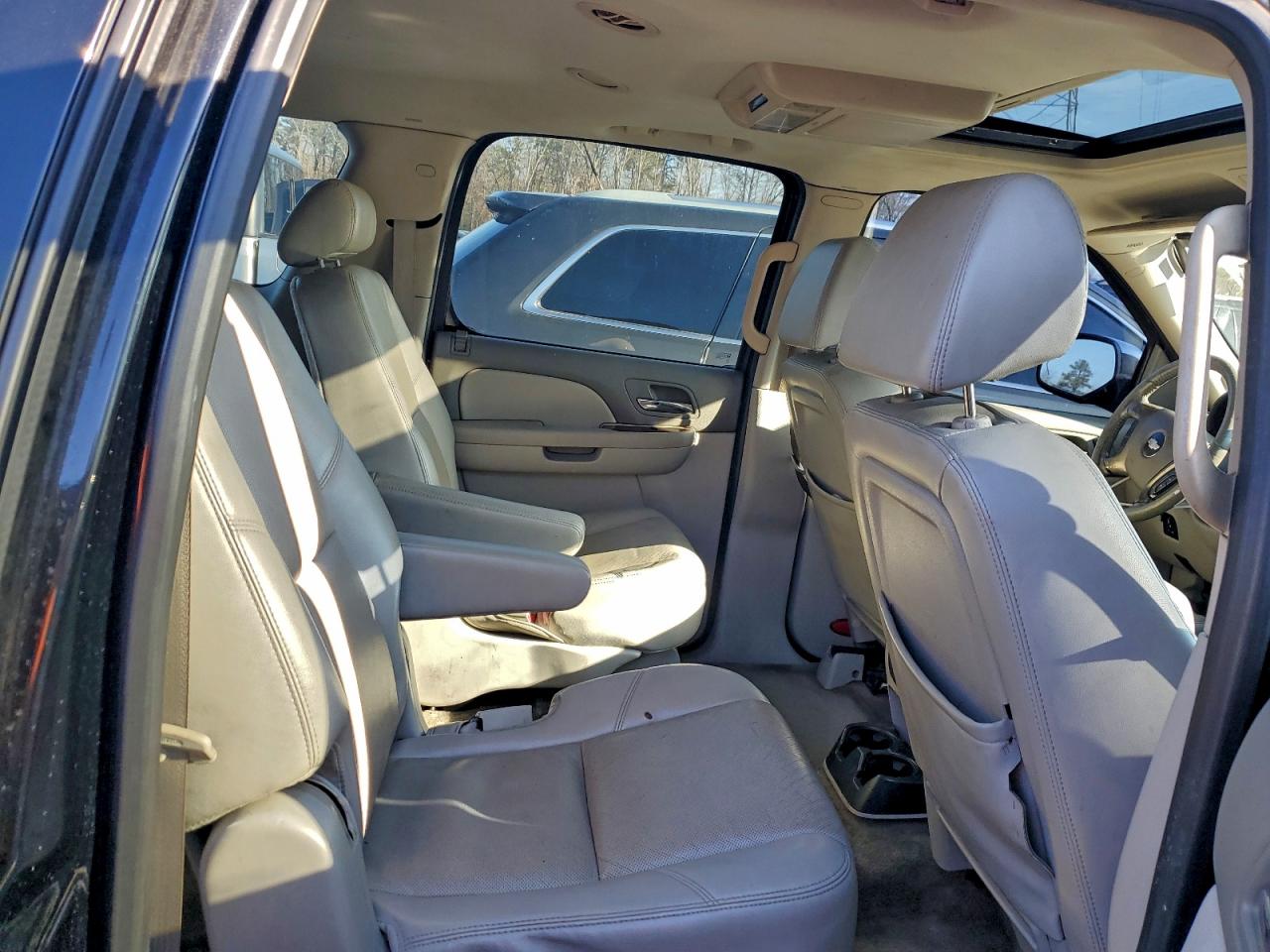 2009 CHEVROLET SUBURBAN K1500 LTZ photo 31