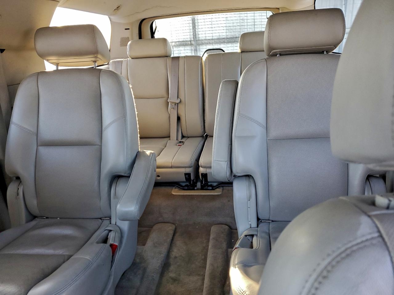 2009 CHEVROLET SUBURBAN K1500 LTZ photo 28