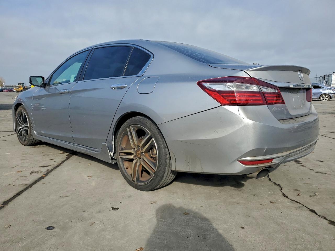 2017 HONDA ACCORD SPORT photo 3