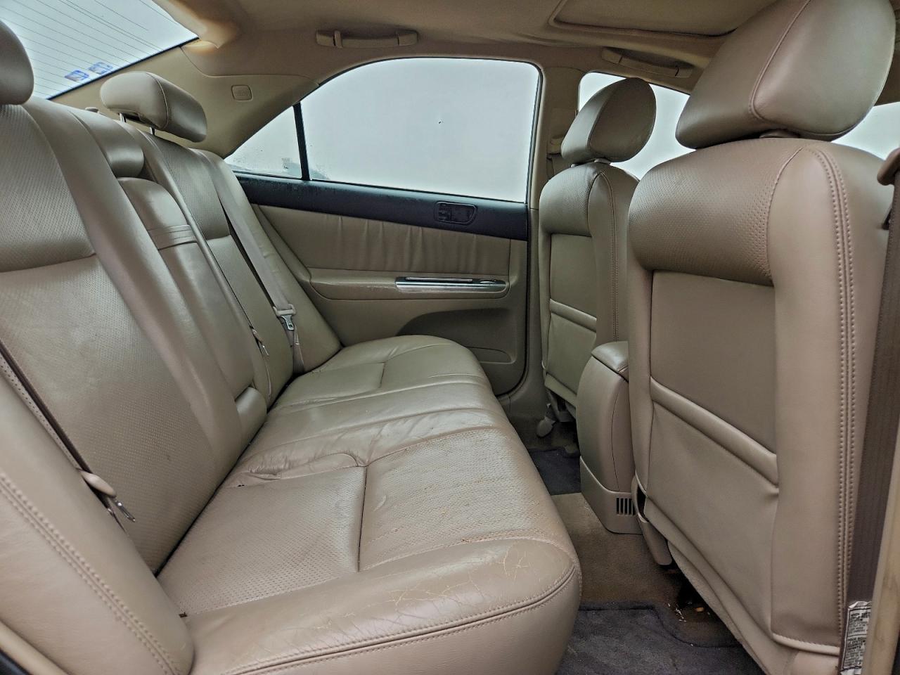 2002 TOYOTA CAMRY LE photo 10