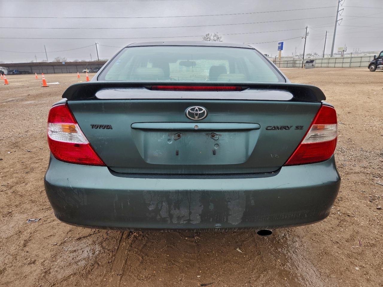 2002 TOYOTA CAMRY LE photo 6