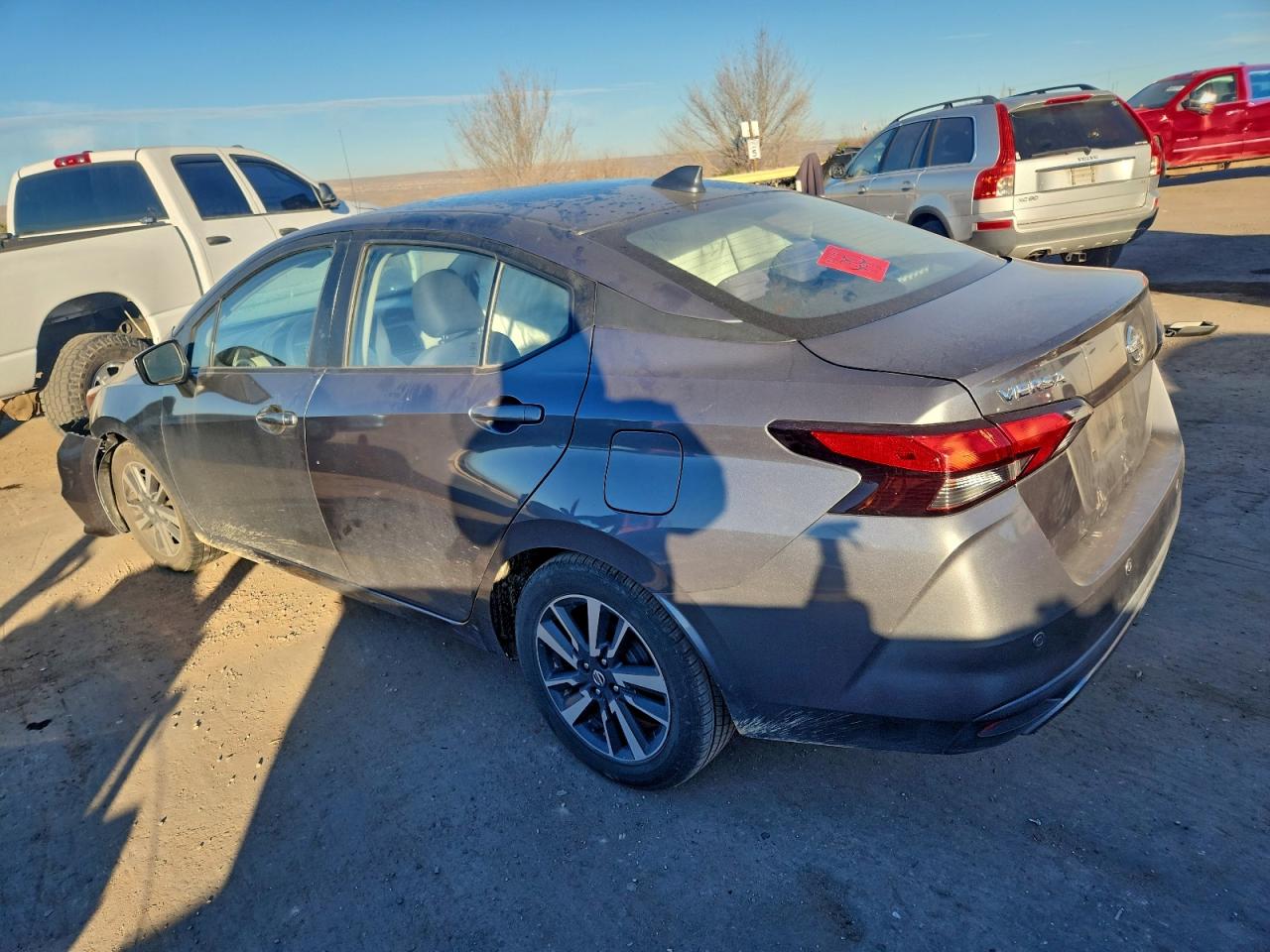 2021 NISSAN VERSA SV photo 3