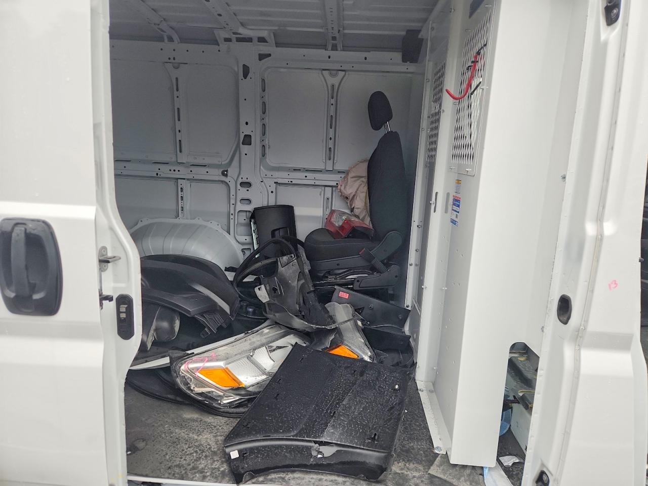 2025 RAM PROMASTER 1500 DELIVERY VAN photo 11