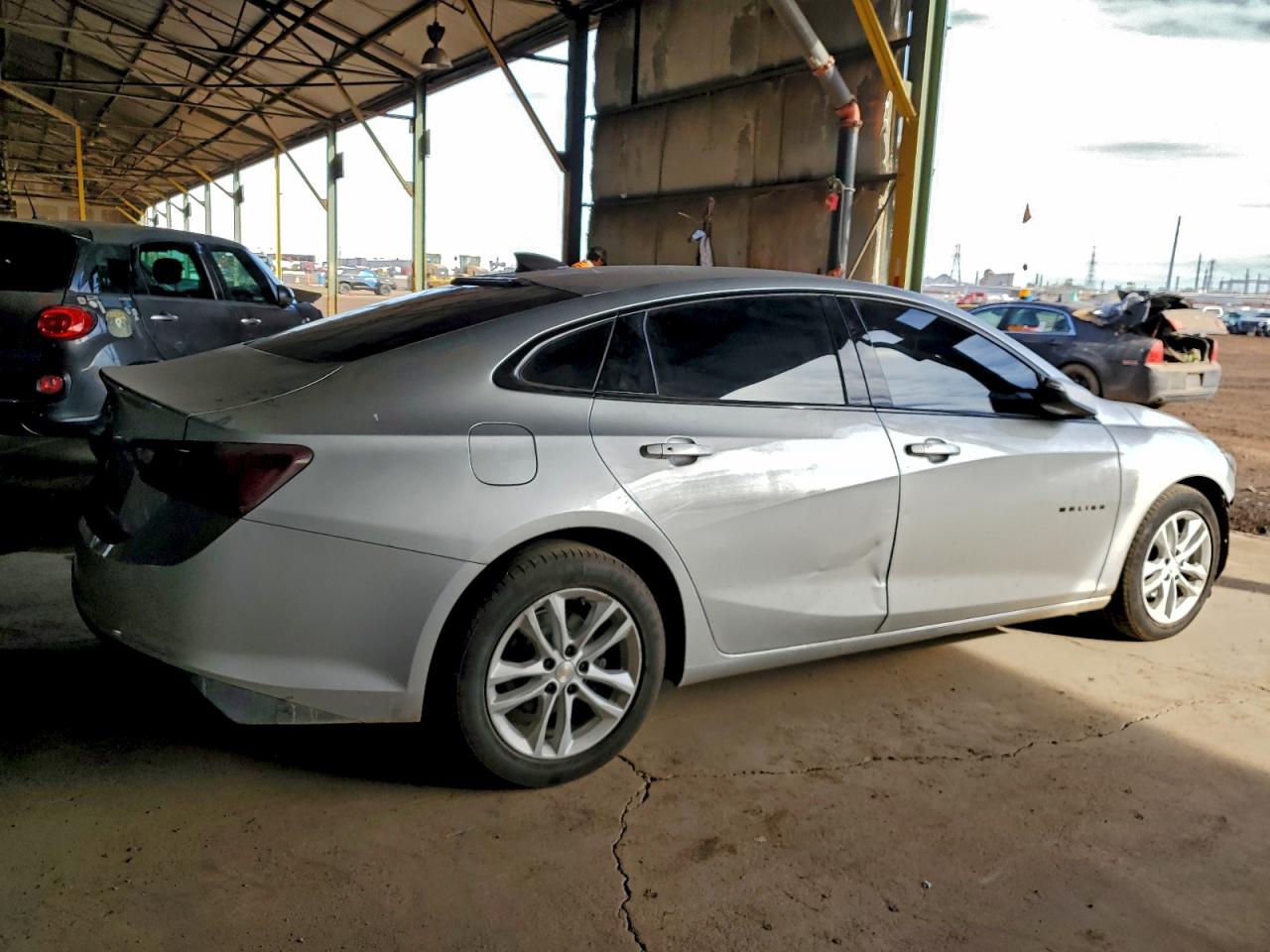 2018 CHEVROLET MALIBU LT photo 3