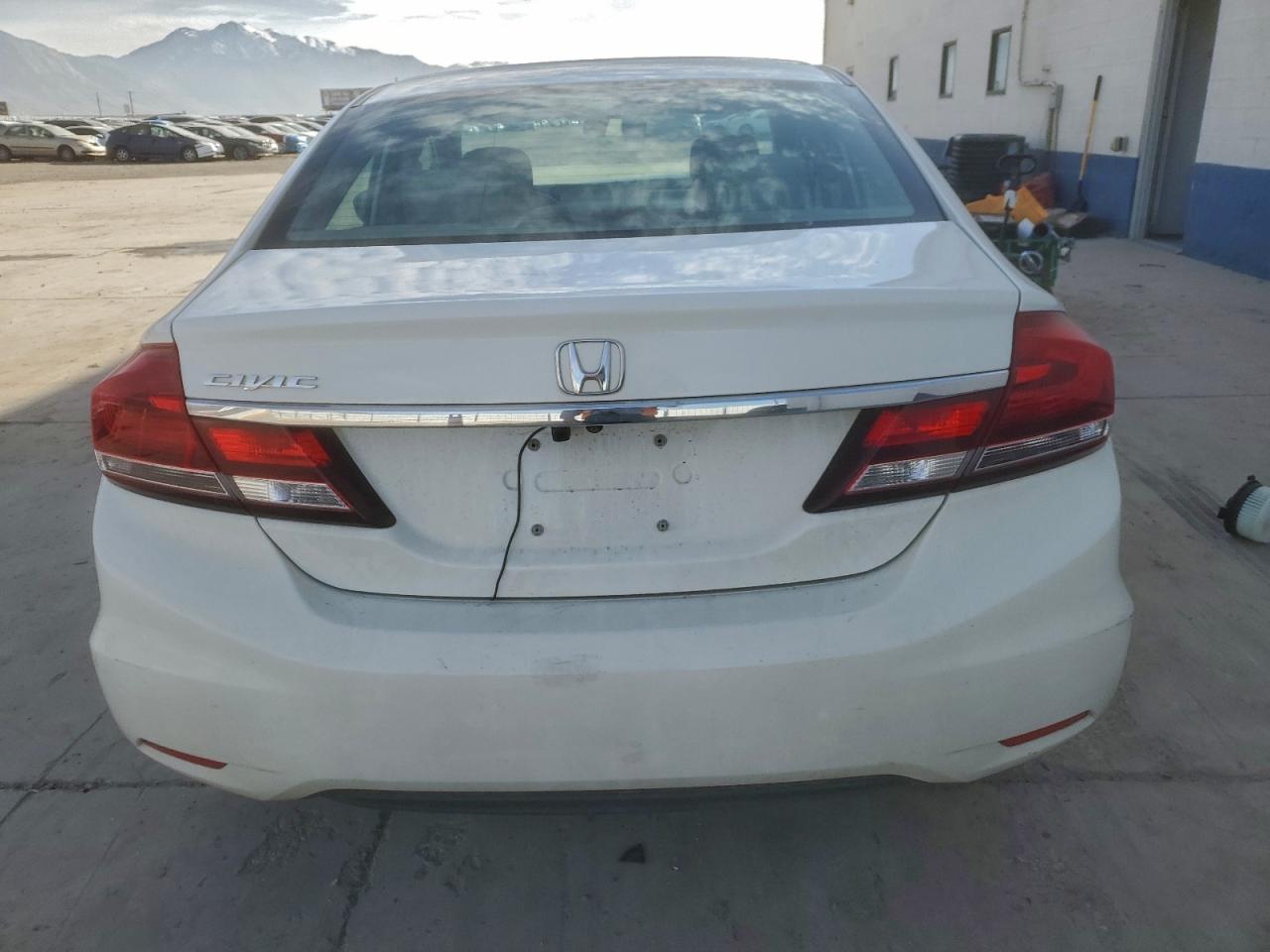 2015 HONDA CIVIC LX photo 11