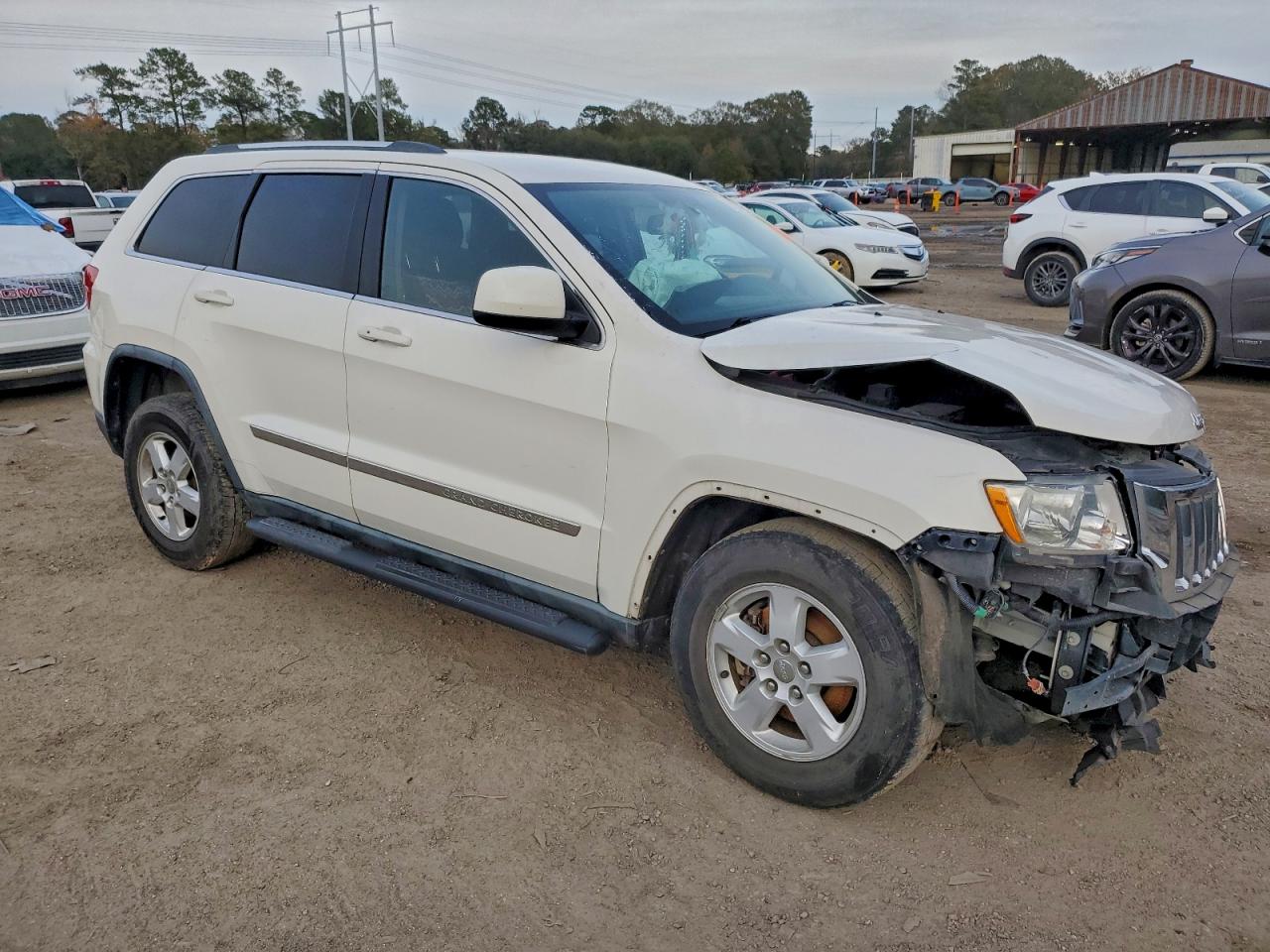 2011 JEEP GRAND CHEROKEE LAREDO photo 10
