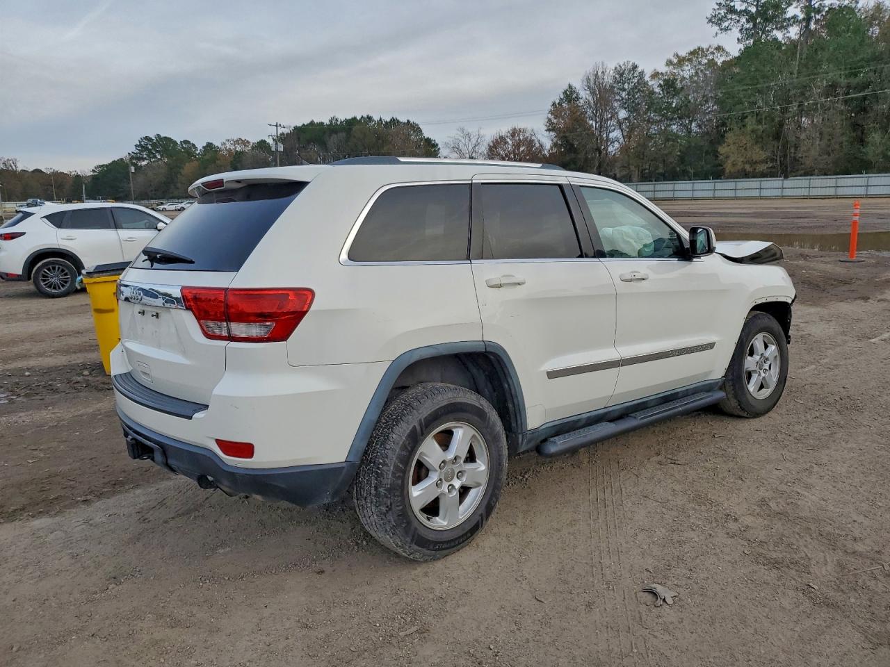 2011 JEEP GRAND CHEROKEE LAREDO photo 7