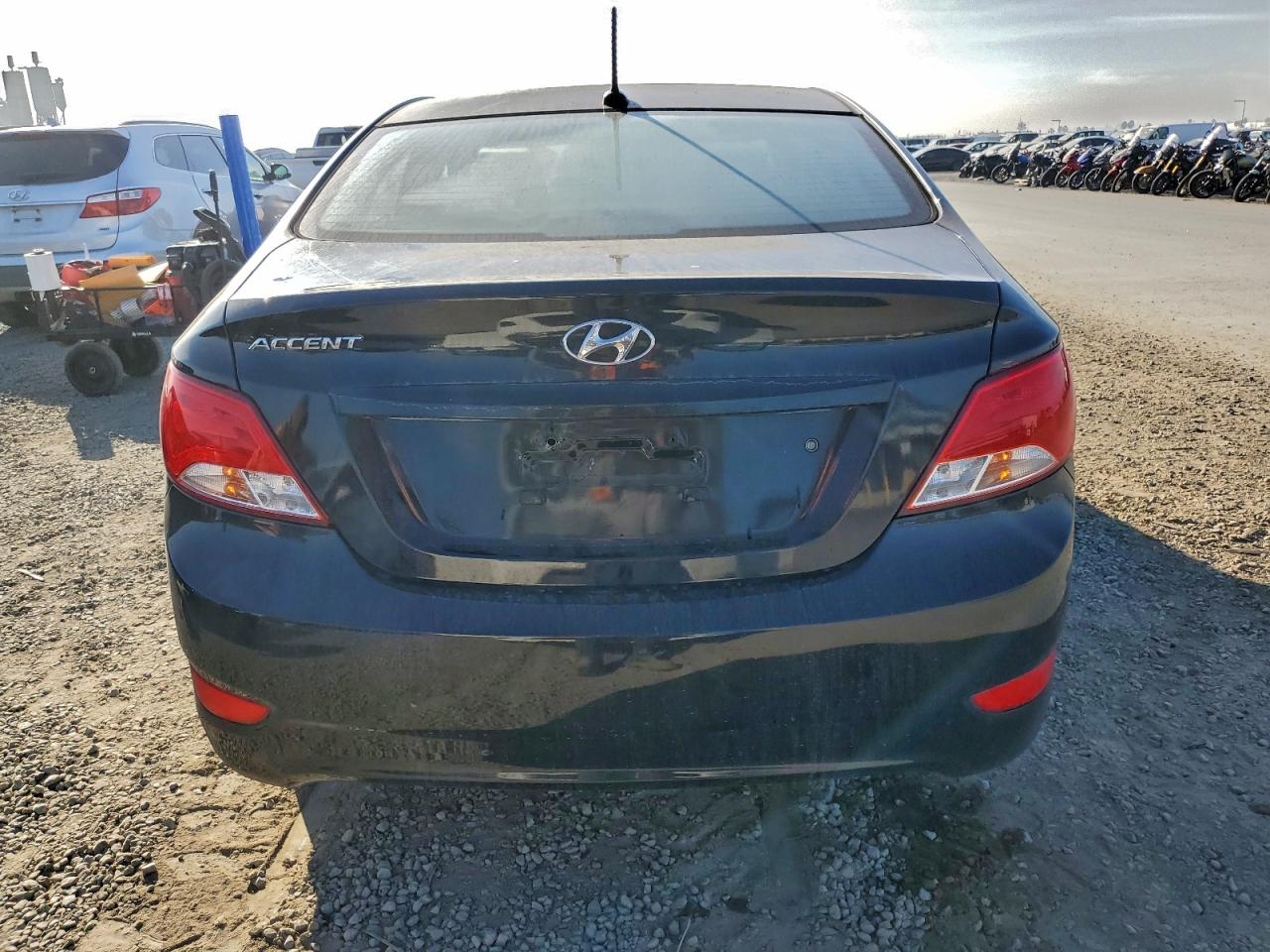 2016 HYUNDAI ACCENT SE photo 16