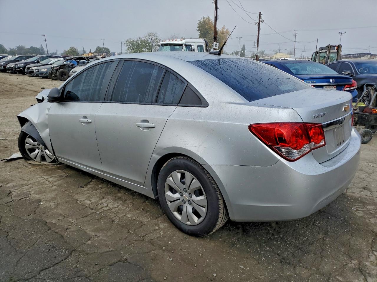 2014 CHEVROLET CRUZE LS photo 2