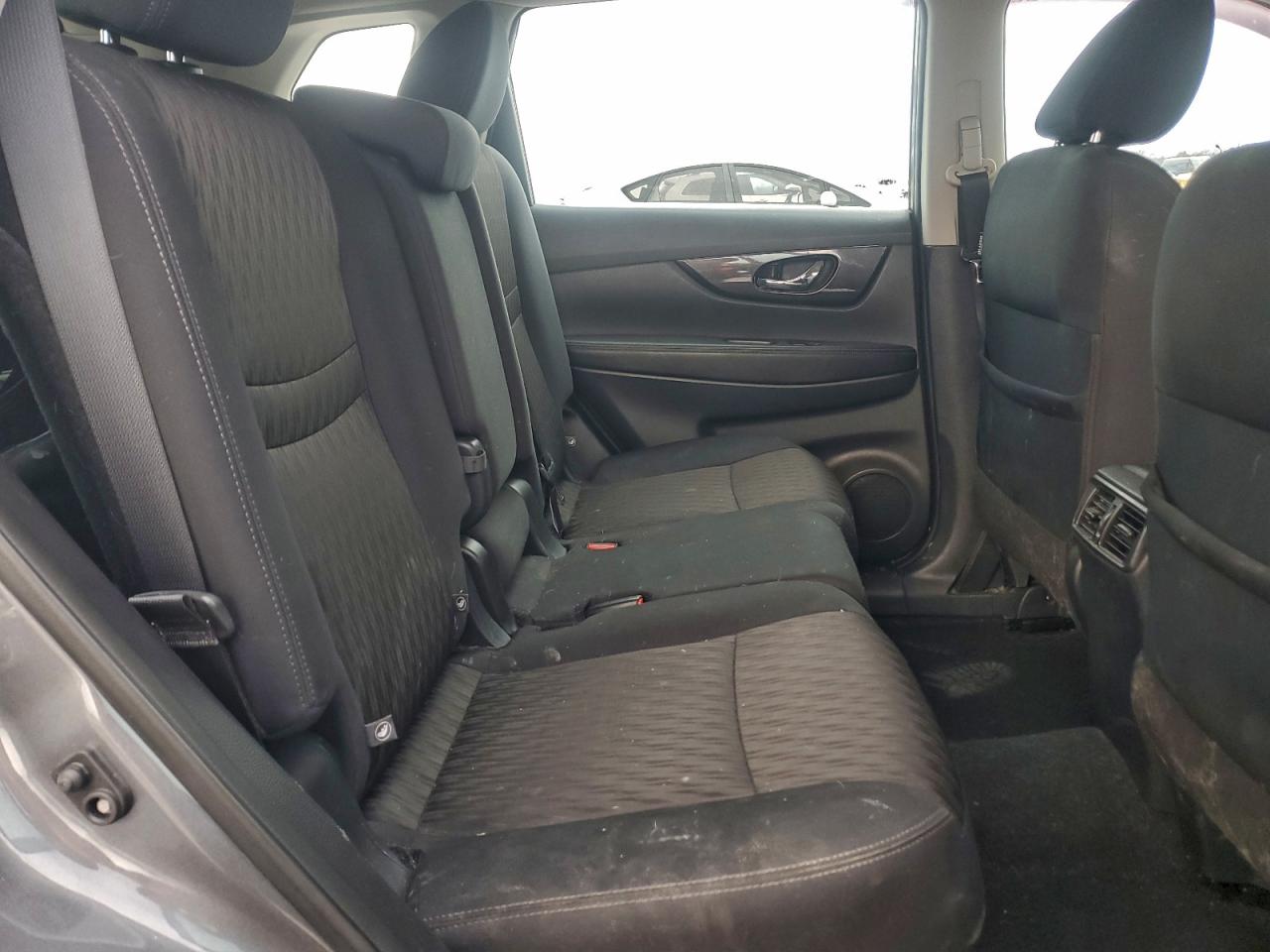 2018 NISSAN ROGUE S photo 10