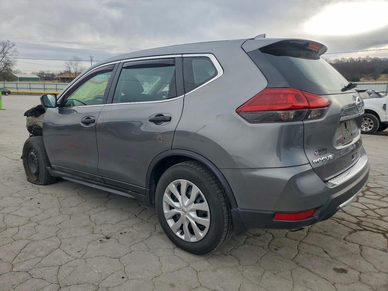 2018 NISSAN ROGUE S photo 2