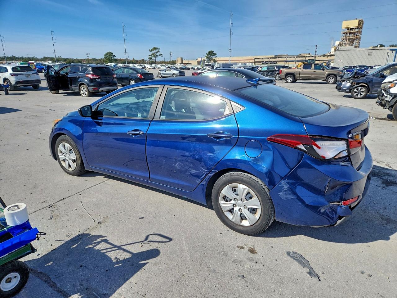 2016 HYUNDAI ELANTRA SE photo 2
