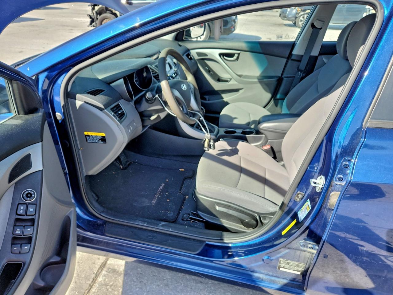 2016 HYUNDAI ELANTRA SE photo 7