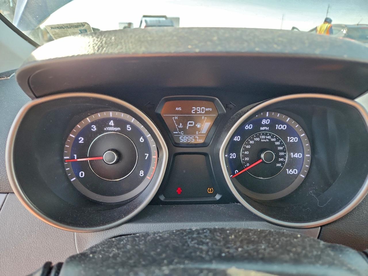 2016 HYUNDAI ELANTRA SE photo 9
