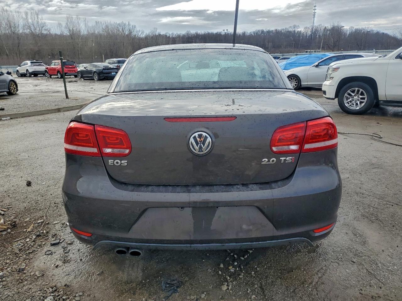 2013 VOLKSWAGEN EOS LUX photo 11