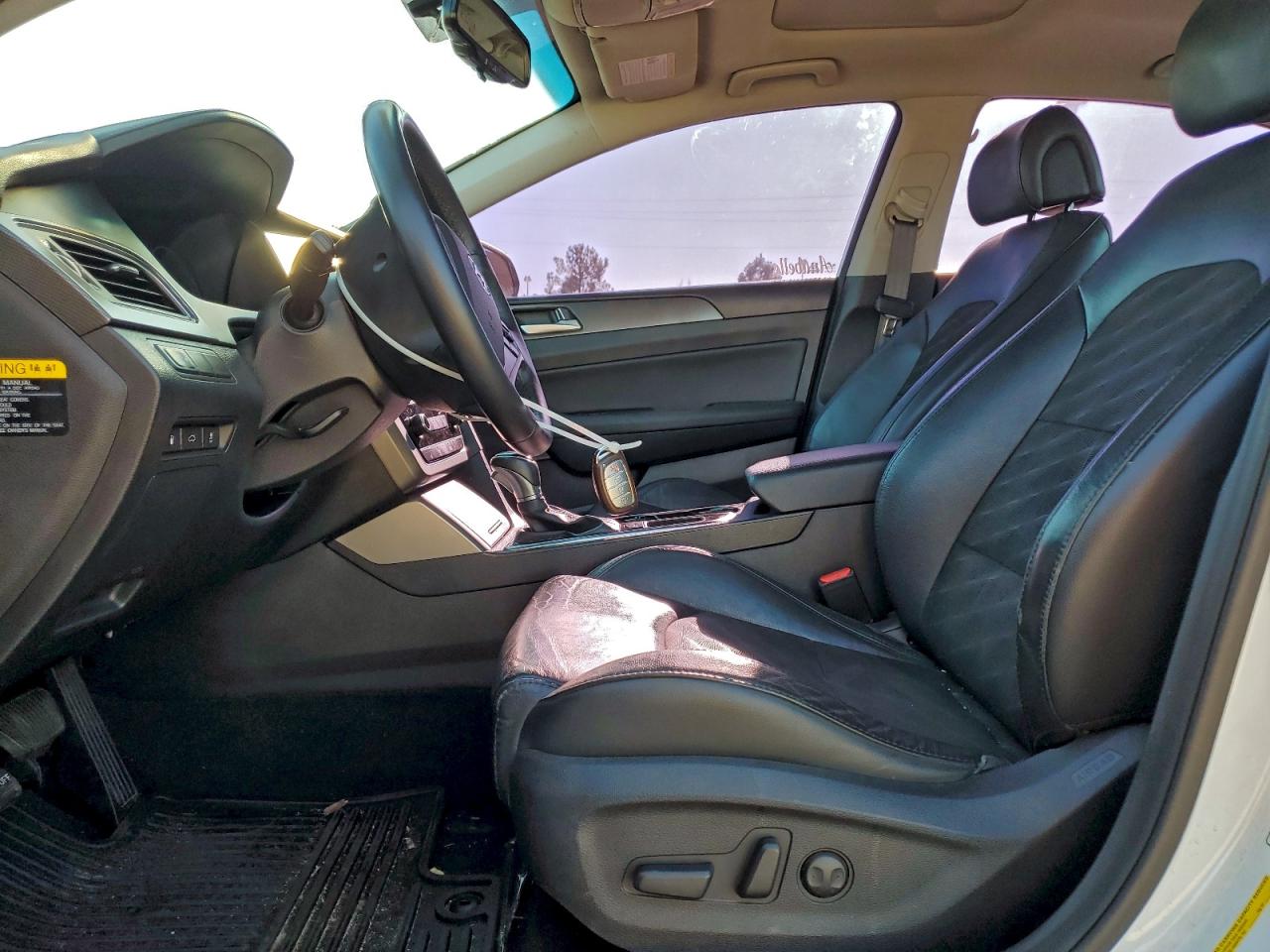 2017 HYUNDAI SONATA SPORT photo 13