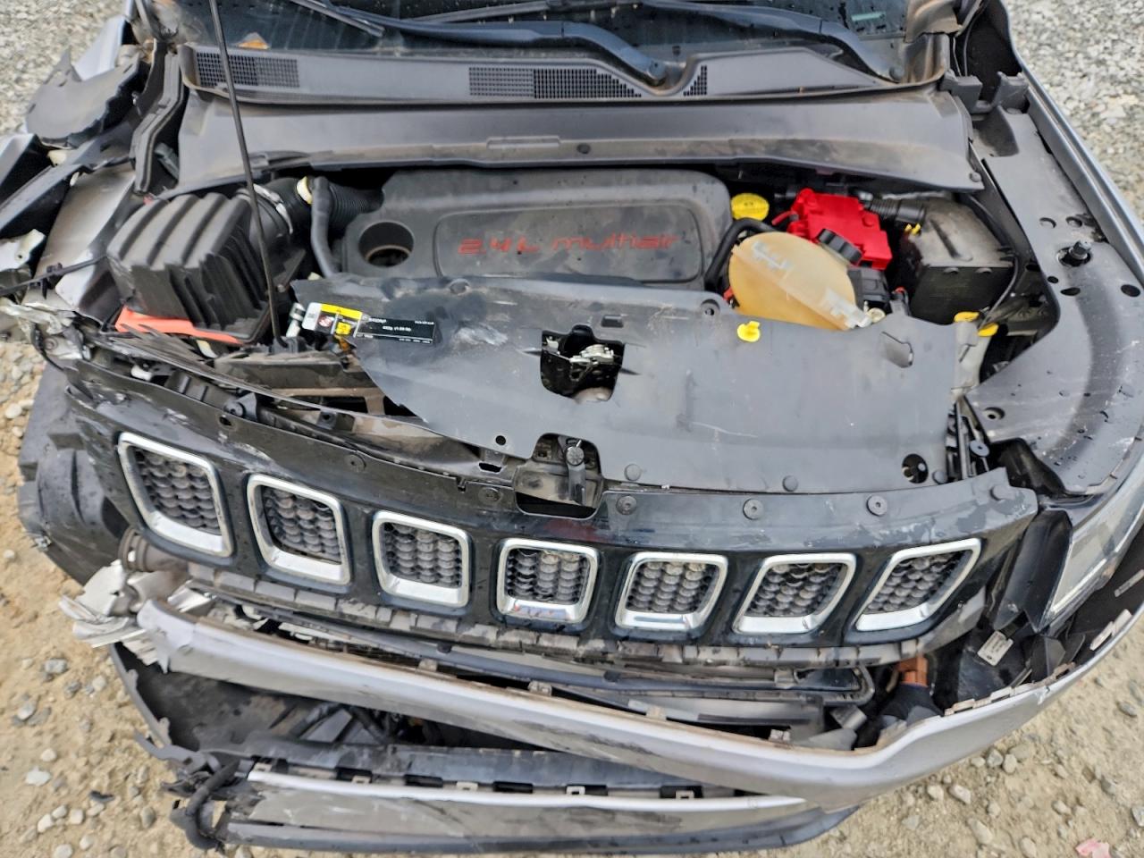 2019 JEEP COMPASS LATITUDE photo 23