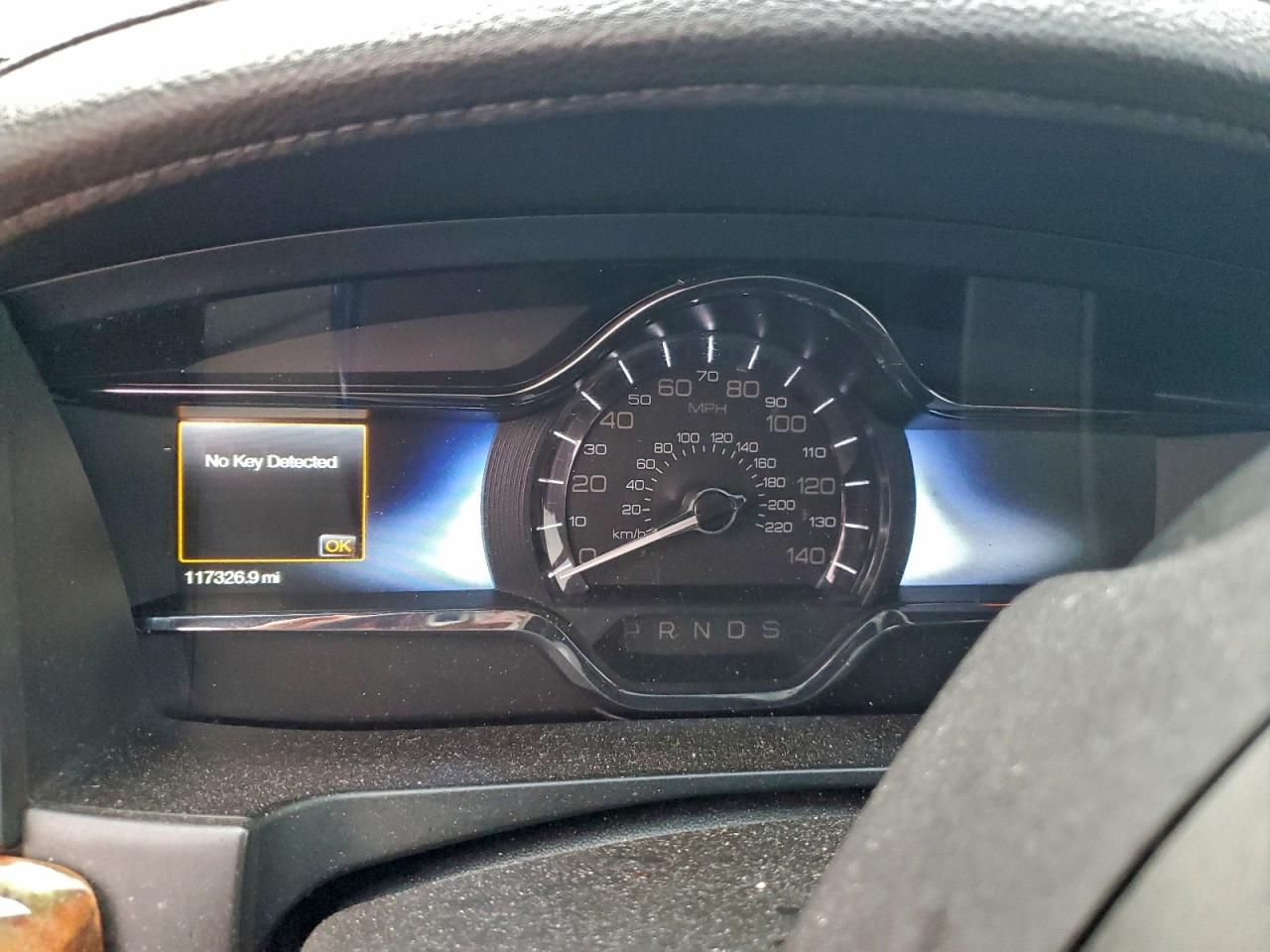 2014 LINCOLN MKS photo 17