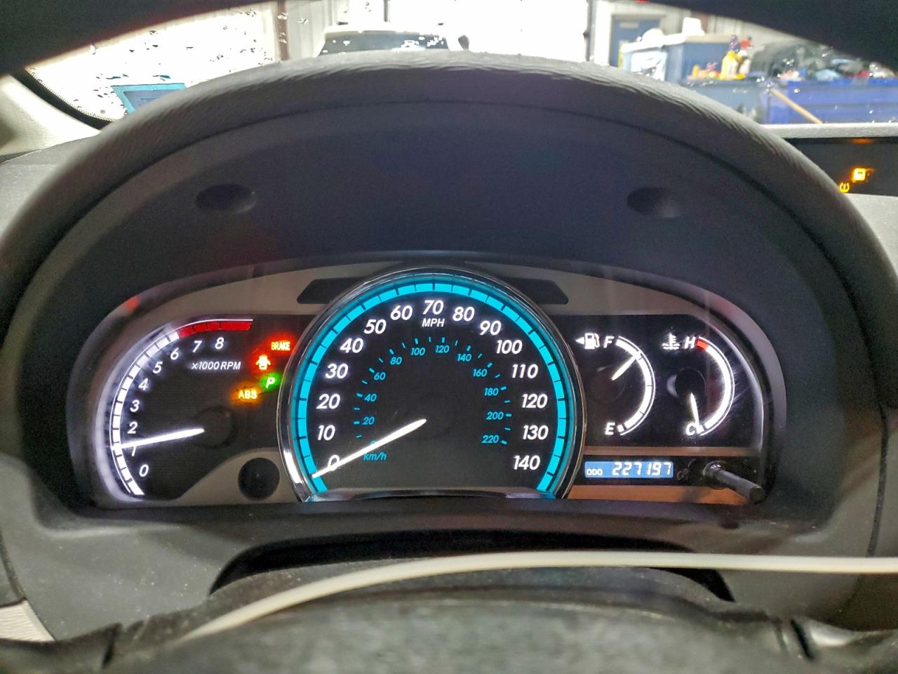 2010 TOYOTA VENZA photo 9