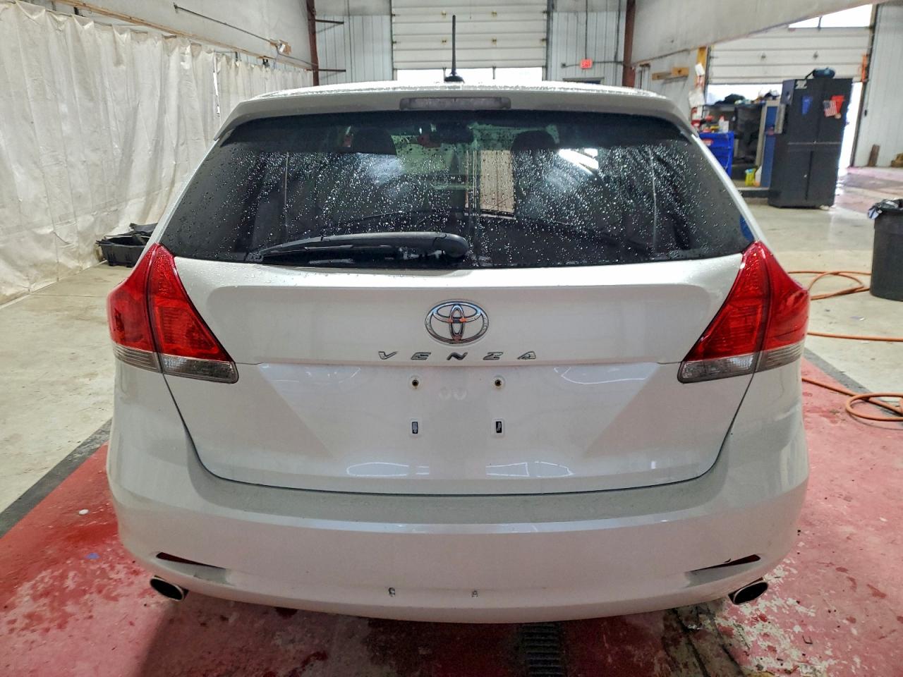 2010 TOYOTA VENZA photo 6