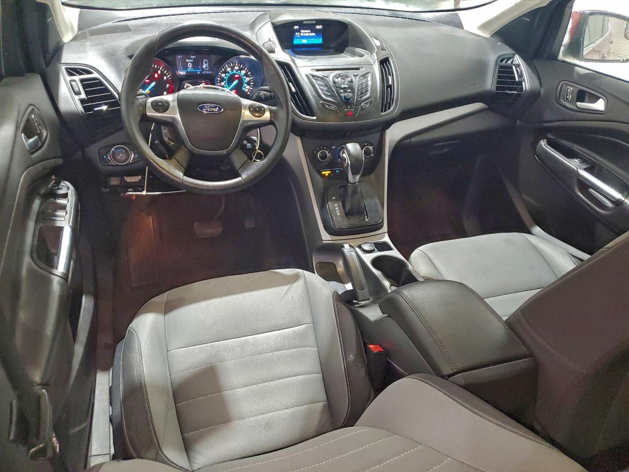 2016 FORD ESCAPE SE photo 8