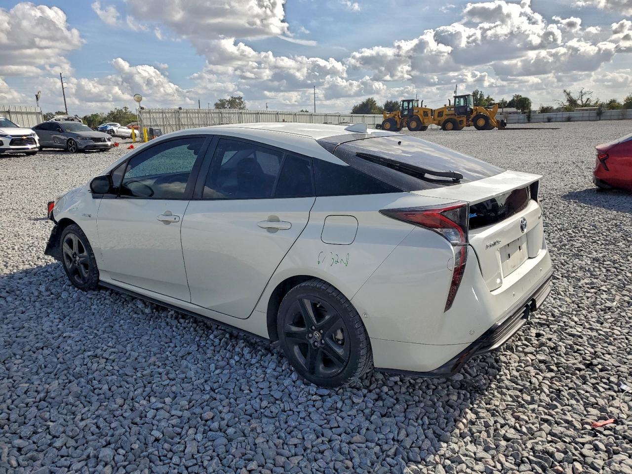 2018 TOYOTA PRIUS photo 4