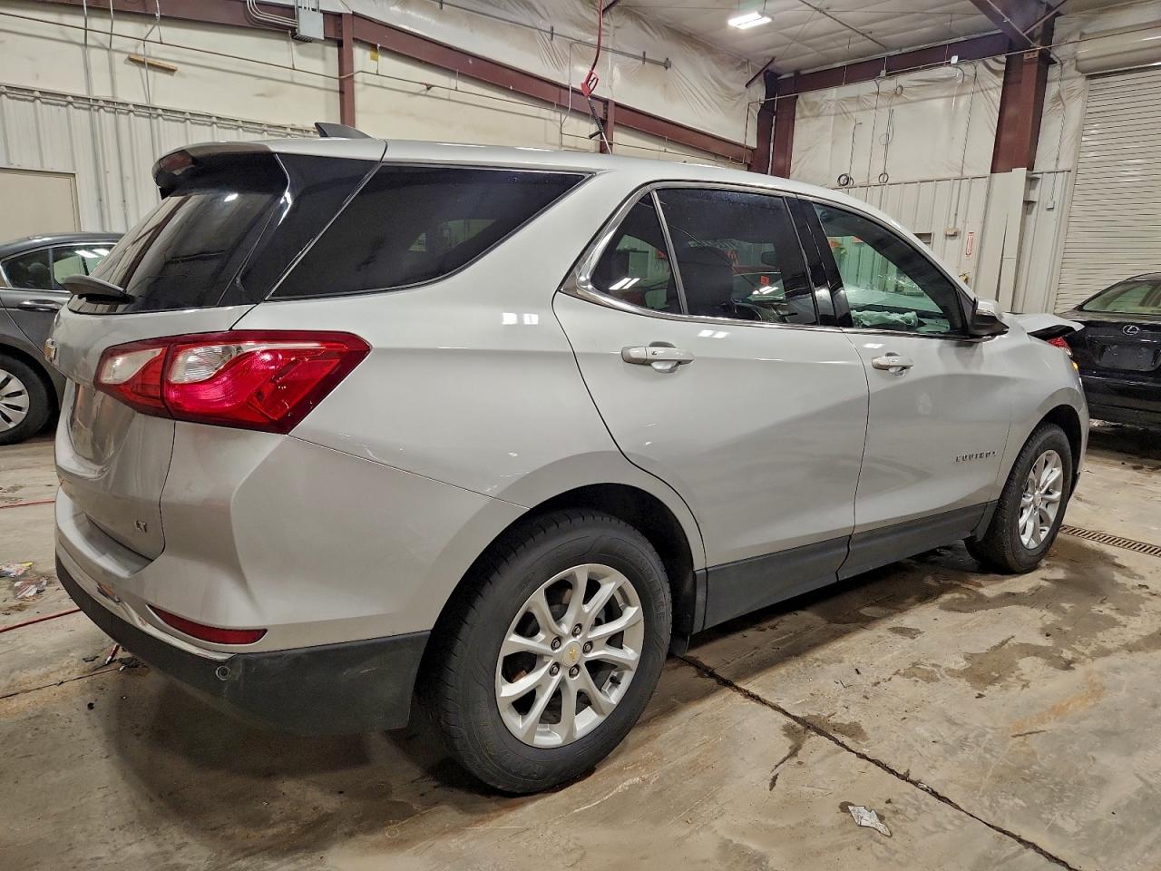 2019 CHEVROLET EQUINOX LT photo 3