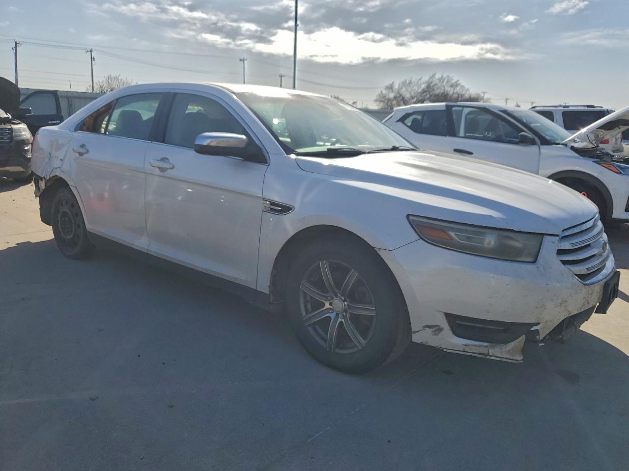 2014 FORD TAURUS LIMITED photo 4
