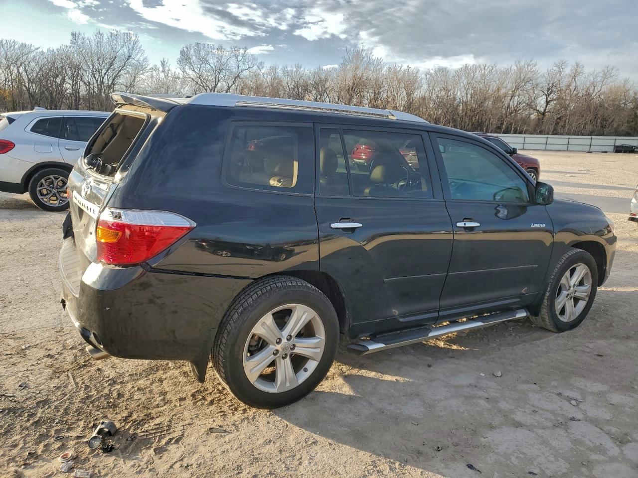 2010 TOYOTA HIGHLANDER LIMITED photo 3