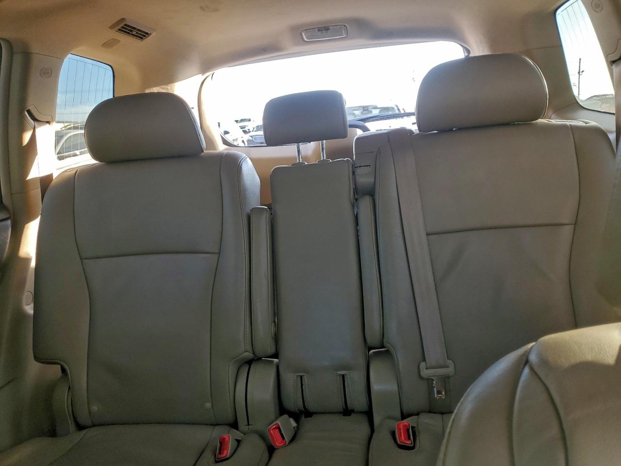2010 TOYOTA HIGHLANDER LIMITED photo 10