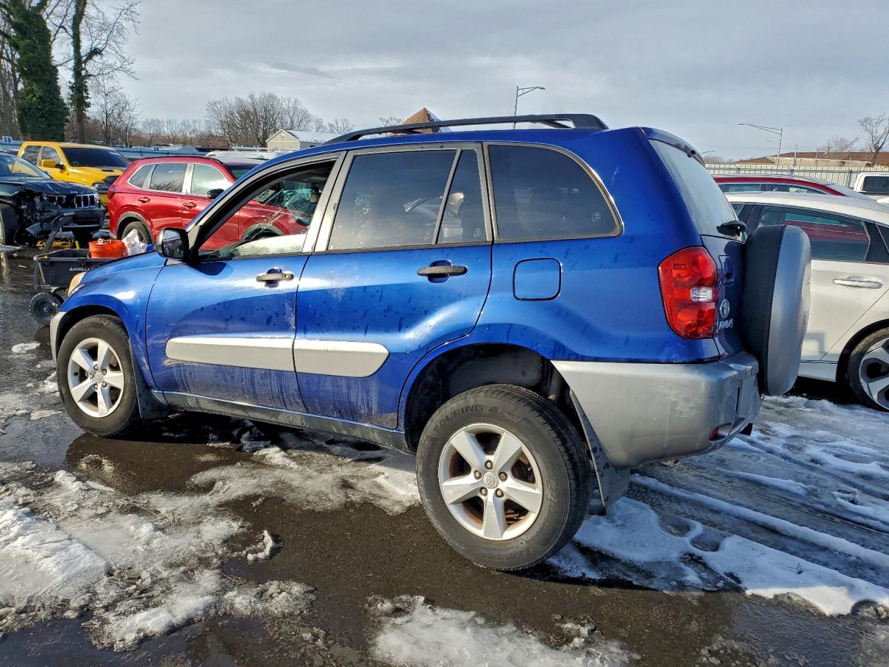 2004 TOYOTA RAV4 photo 2