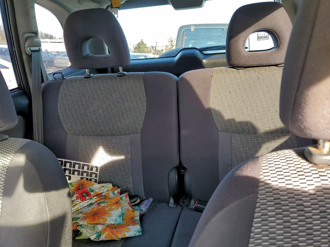 2004 TOYOTA RAV4 photo 10
