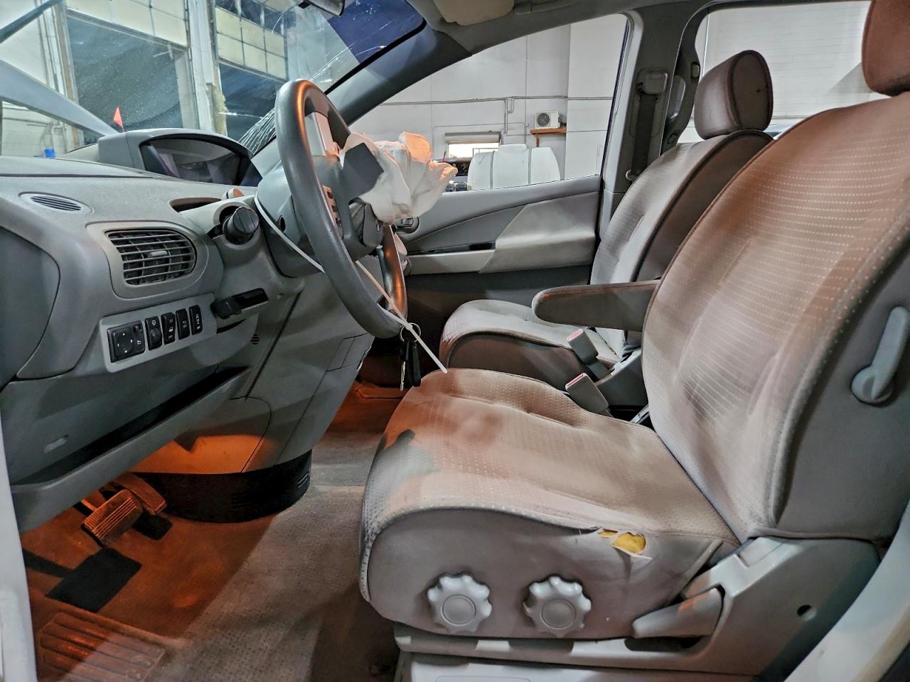 2005 NISSAN QUEST S photo 7