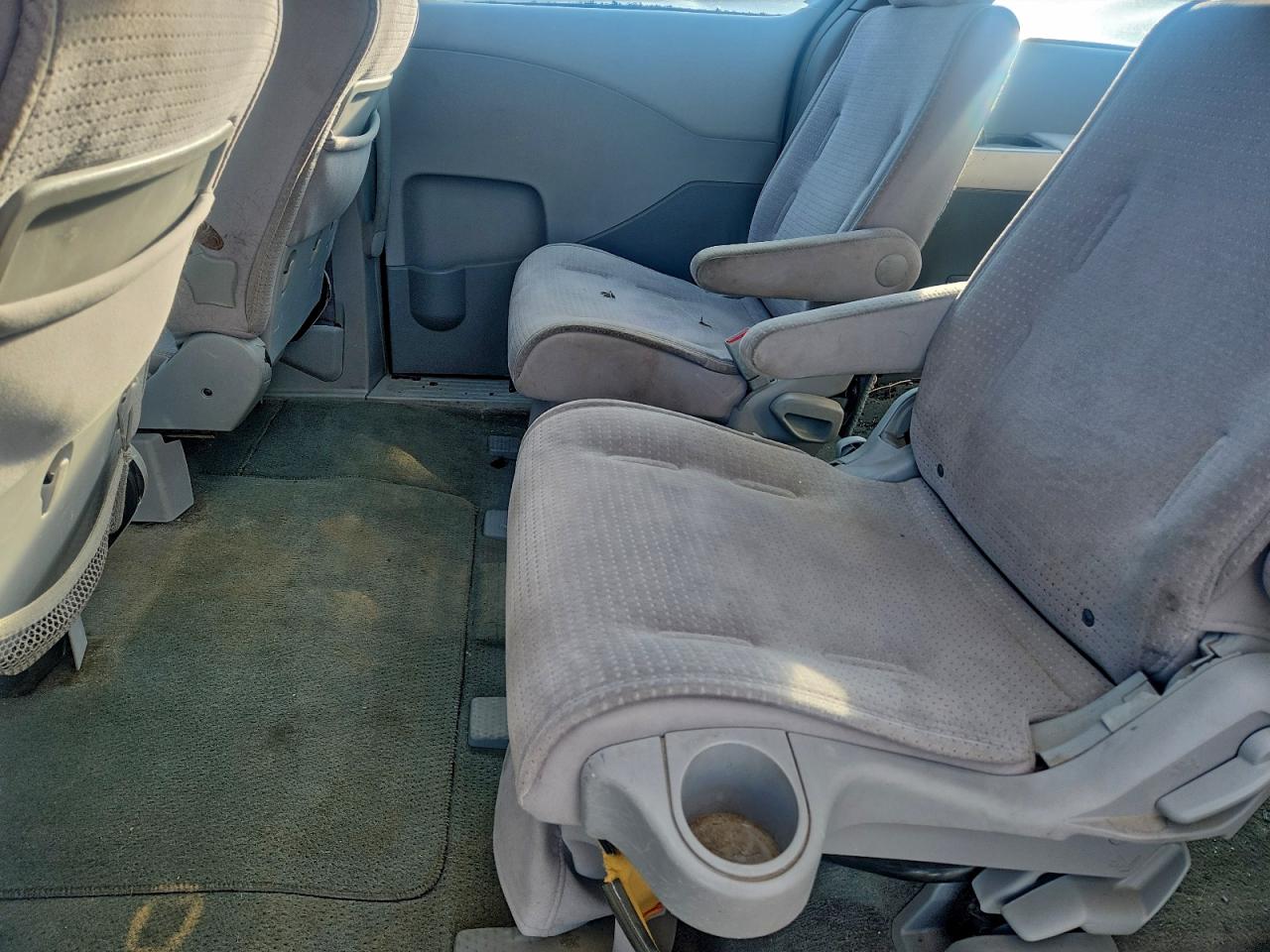 2005 NISSAN QUEST S photo 11