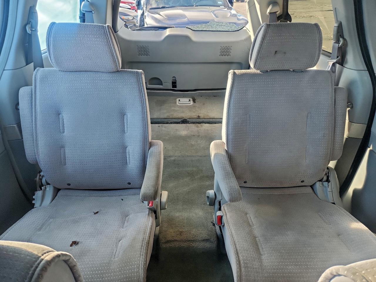 2005 NISSAN QUEST S photo 10